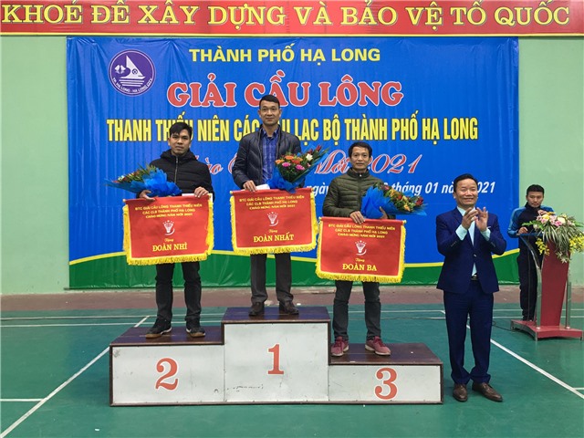 CLB cầu lông phường Hoành Bồ đoạt giải nhất toàn đoàn giải cầu lông thanh, thiếu niên các CLB Thành phố Hạ Long